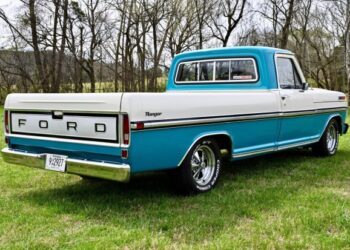 1971 Ford F-100 Ranger 4-Speed