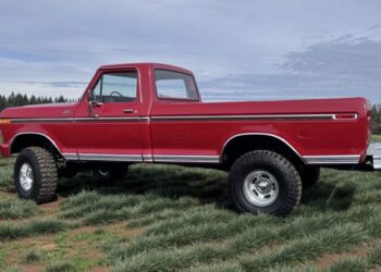1979 Ford F-150 Custom 4×4 4-Speed at No Reserve