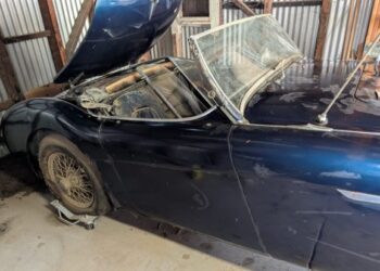 72-Years-Family-Owned 1953 Austin-Healey 100 BN1 Roadster Project at No Reserve