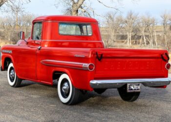 1959 Chevrolet Apache 3100 Fleetside Pickup 3-Speed at No Reserve