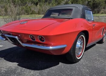 350-Powered 1962 Chevrolet Corvette
