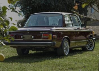 1976 BMW 2002 4-Speed