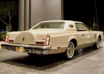 21k-Mile 1979 Lincoln Continental Mark V Cartier Edition