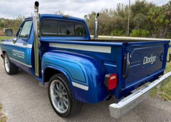 Li’l Red Express-Style 1982 Dodge Ram D150 Utiline 