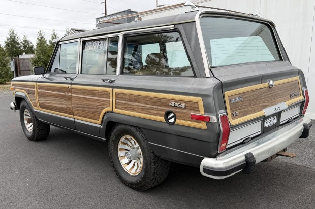 1987 Jeep Grand Wagoneer