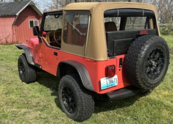 44k-Mile 1995 Jeep Wrangler Rio Grande Edition 5-Speed