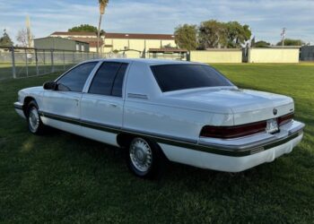 1996 Buick Roadmaster Sedan at No Reserve