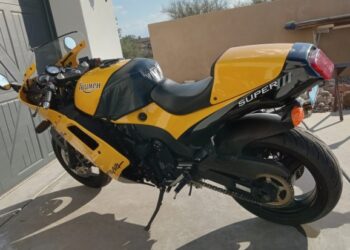 1996 Triumph Daytona Super III at No Reserve