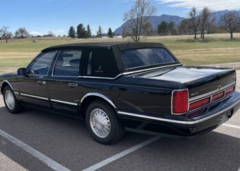 28-Years-Owned 1997 Lincoln Town Car Signature Series at No Reserve