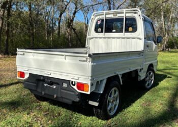 1998 Subaru Sambar 4WD Pickup 5-Speed at No Reserve