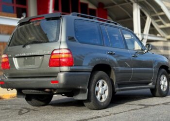 1999 Toyota Land Cruiser UZJ100