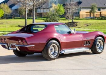 1969 Chevrolet Corvette Coupe L71 427/435 4-Speed