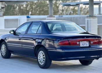 33k-Mile 2000 Buick Century Custom at No Reserve