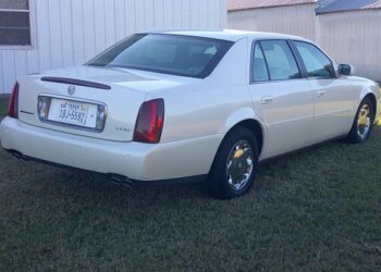 44k-Mile 2000 Cadillac DeVille DHS at No Reserve
