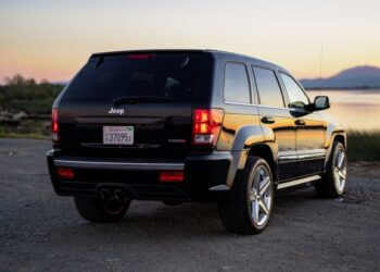 36k-Mile 2006 Jeep Grand Cherokee SRT8