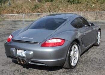 47k-Mile 2006 Porsche Cayman S 6-Speed