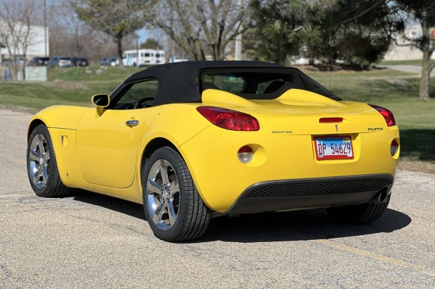 40k-Mile 2007 Pontiac Solstice 5-Speed