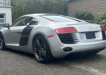 32k-Mile 2010 Audi R8