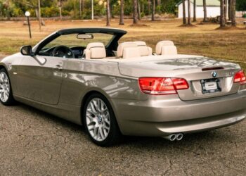 2010 BMW 328i Sport Convertible at No Reserve