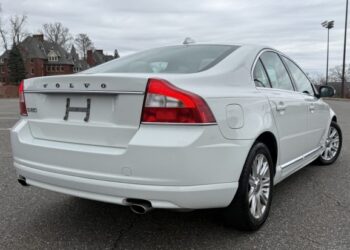 2011 Volvo S80 3.2 at No Reserve