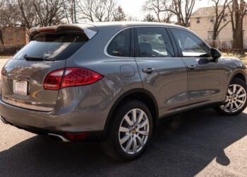2014 Porsche Cayenne Diesel Platinum Edition