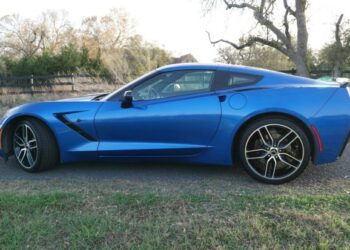 25k-Mile 2015 Chevrolet Corvette Stingray Coupe Z51 3LT