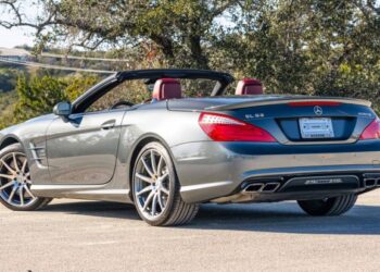 15k-Mile 2015 Mercedes-Benz SL63 AMG