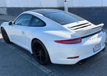 2015 Porsche 911 Carrera GTS Coupe