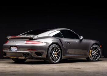 2015 Porsche 911 Turbo S Coupe