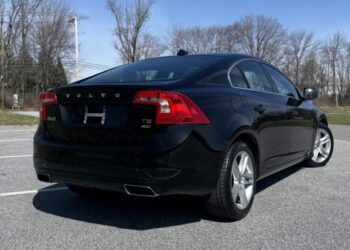 2015.5 Volvo S60 T5 Premier AWD at No Reserve