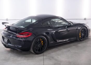 24k-Mile 2016 Porsche Cayman GT4