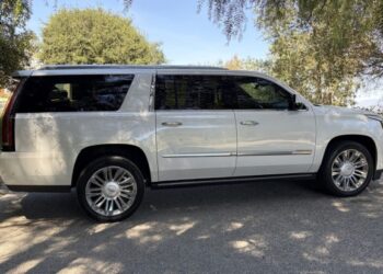2017 Cadillac Escalade ESV Platinum 4WD