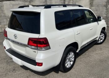 2017 Toyota Land Cruiser URJ200