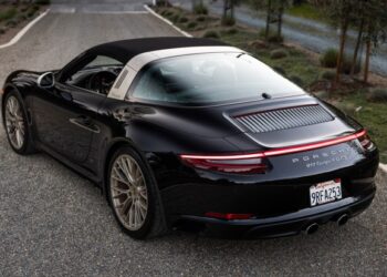 2019 Porsche 911 Targa 4 GTS Exclusive Manufaktur Edition