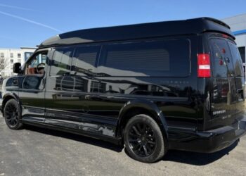 2020 GMC Savana 2500 6.0L Explorer Limited X-SE 4×4 w/Wheelchair Lift