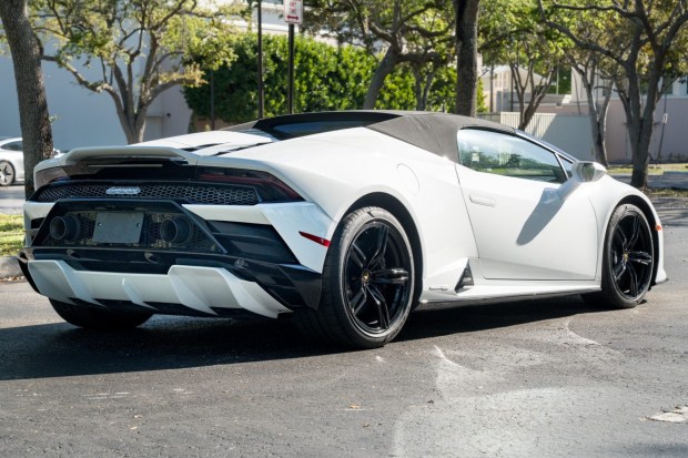 2021 Lamborghini Huracan EVO RWD Spyder