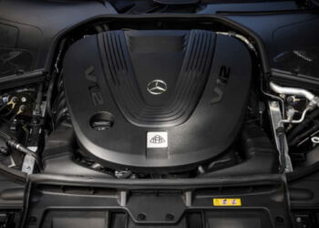 America Keeps the V12 Maybach, Europe Loses It