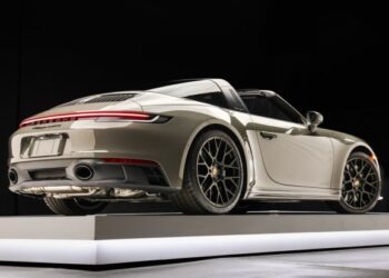 Alex Grey 2023 Porsche 911 Targa 4 GTS