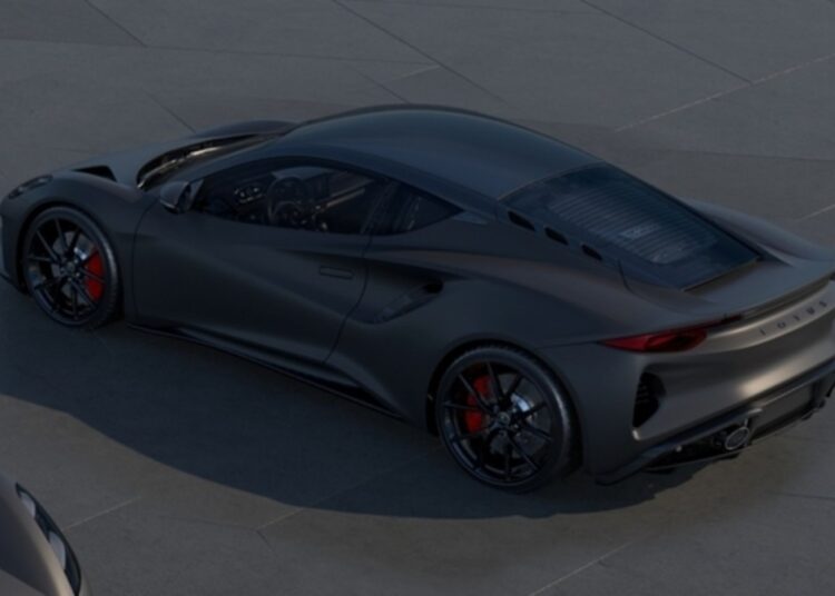 Lotus Emira Scura Is a Dark Limited Edition With a Manual V6