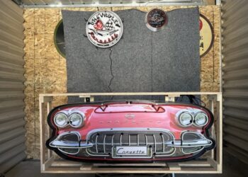 Neon C1 Corvette Signs & Clock at No Reserve
