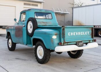 1957 Chevrolet 3100 Stepside Pickup NAPCO 4×4 4-Speed
