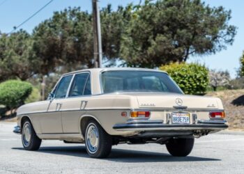 1972 Mercedes-Benz 280SE 4.5 Sedan