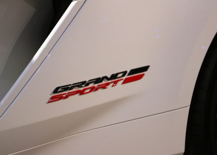 2027 Chevy Corvette Grand Sport: The Goldilocks Spec Returns With New LS6 and Z06 Aero