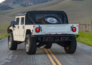 Duramax-Powered 1998 AM General Hummer Open Top at No Reserve