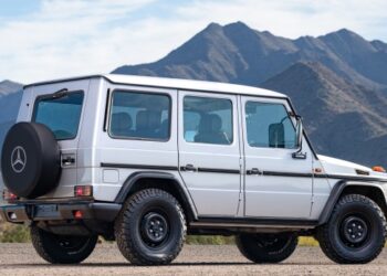 1999 Mercedes-Benz G500 at No Reserve
