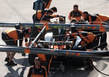 Norris in Mercedes battery strife after Chinese GP investigation