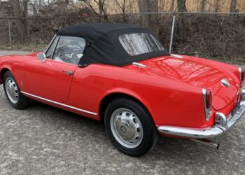 1963 Alfa Romeo Giulia 1600 Spider