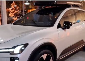 An Early Close Look at the All New, 2027 Volvo EX60 BEV. Experts Share Details.