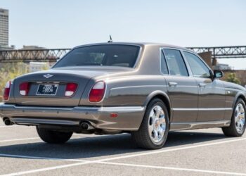 2004 Bentley Arnage R at No Reserve