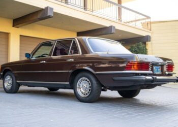 Single-Family-Owned 1980 Mercedes-Benz 300SD at No Reserve